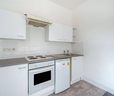 Studio to rent - Photo 6