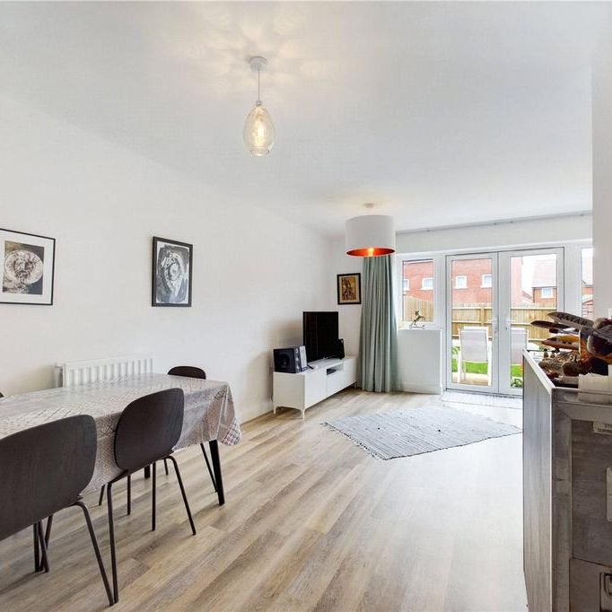 3 bedroom end of terrace house to rent - Photo 1