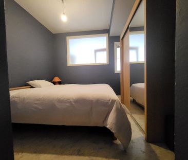 Appartement Te Huur: Charmant 1-slaapkamerappartement met parking n... - Photo 5