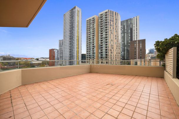 Spacious 2 Bedroom with Great Size Balcony - The Peak - Photo 1