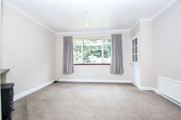 3 bedroom semi-detached house to rent - Photo 1