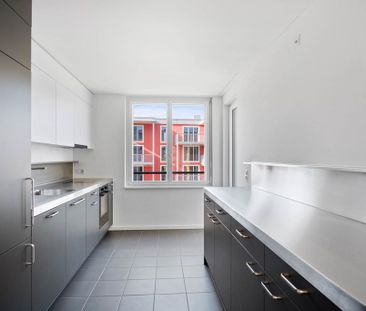 MIETEN OHNE KAUTION - Aussergewöhnliche Wohnung in Schlieren - Photo 2