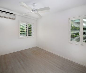 Meters to the Sand. Elevated Living in the Heart of Sunshine Beach - Photo 4