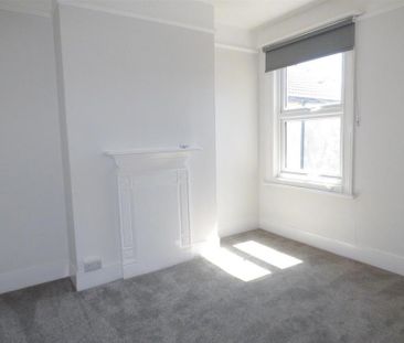 1 bedroom penthouse to rent - Photo 6