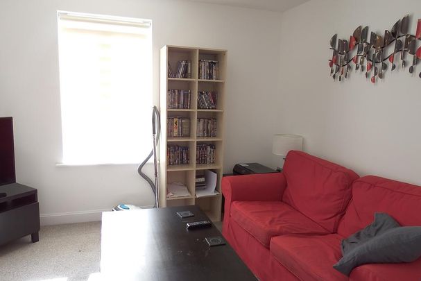1 bedroom in a house share to rent - Photo 1