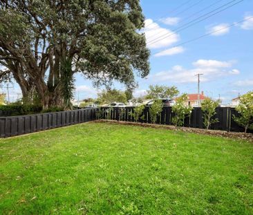 52O Pilkington Road, Panmure, Auckland - Photo 3