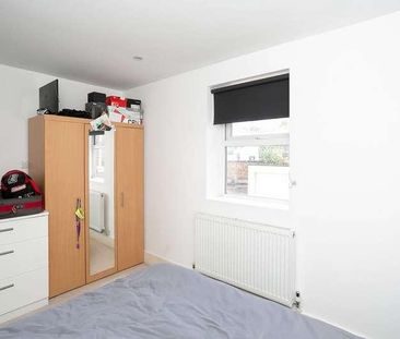Chalk Hill, Bushey, WD19 - Photo 5