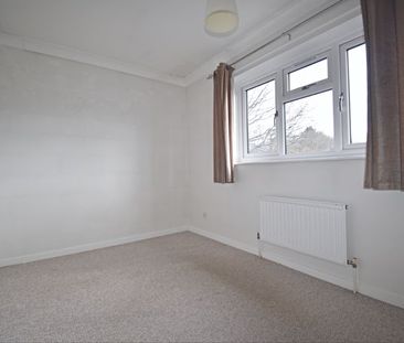 Simons Close, Basingstoke - Photo 3