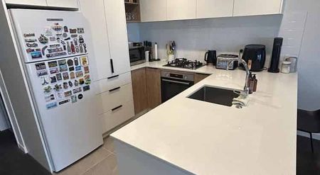 Stylish 2BR Flat Bush Haven! - Photo 5
