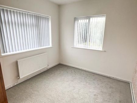 2 bedroom detached bungalow to rent - Photo 3