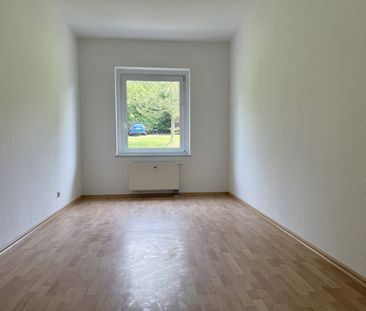 2-Raum • ruhige Lage • Chemnitz • mit Balkon • viel Grün • Laminat ... - Foto 1