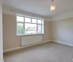 2 BEDROOM House - Semi-Detached - Photo 4