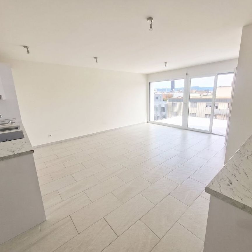 Geräumige 4.5-Zimmer Attikawohnung mit Aussicht in Basel zur Miete - Foto 1