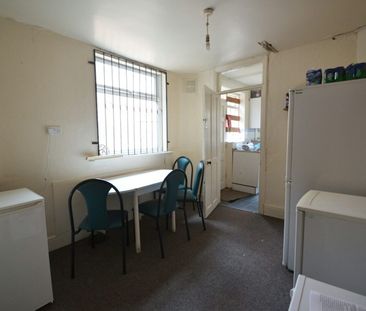 Derby Grove, Lenton, Nottingham, NG7 - Photo 6