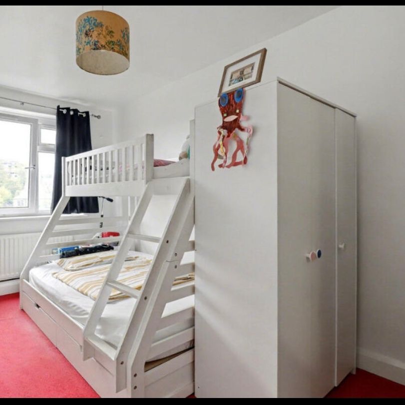 2 Bed Flat, Friern Road, SE22 - Photo 1