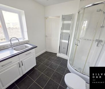 3 bedroom semi-detached house to rent - Photo 6