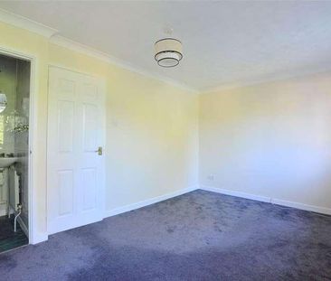 Hainault Street, London, SE9 - Photo 6