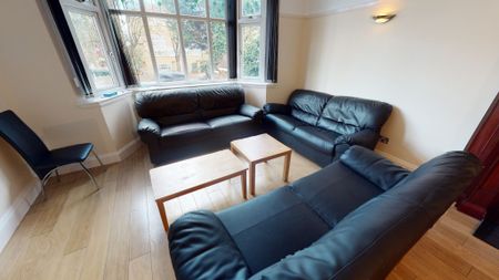63 Bristol Road Birmingham - Photo 3