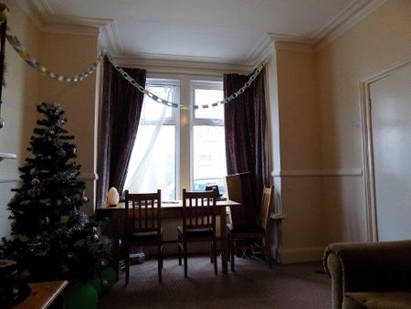 4 bedroom terraced house to rent - Photo 2