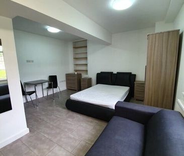 Burnside Road, Dagenham, RM8 1XD, Property for rent - Photo 3