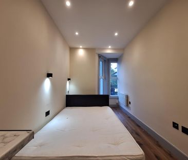 Harefield Road, Uxbridge UB8, London - Photo 1