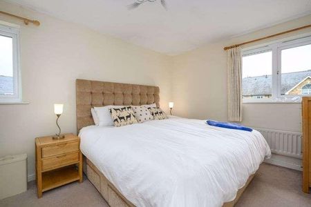 Swan Walk, Shepperton, TW17 - Photo 2