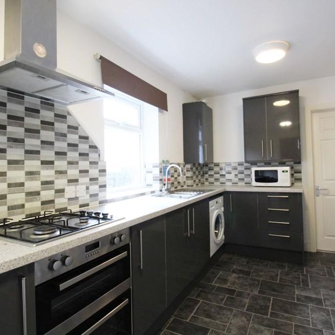 5 bedroom terraced house to rent - Photo 1