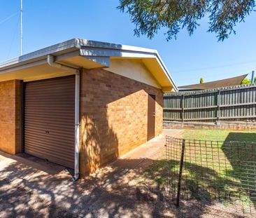 Renovated and Ready, A Hidden Gem in South Toowoomba - Photo 1