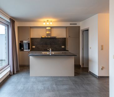 Duplexappartement met groot terras in het centrum van Schriek. - Photo 3