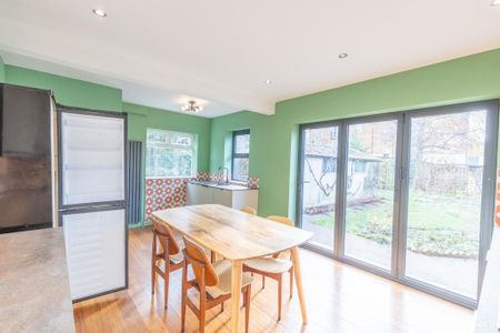 3 bedroom semi-detached house to rent - Photo 2