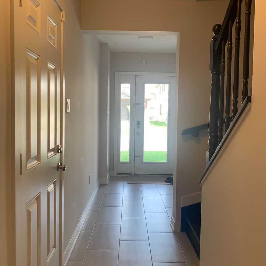 For Lease - 2426 Watercolours Way, Barrhaven, Ontario - Photo 1