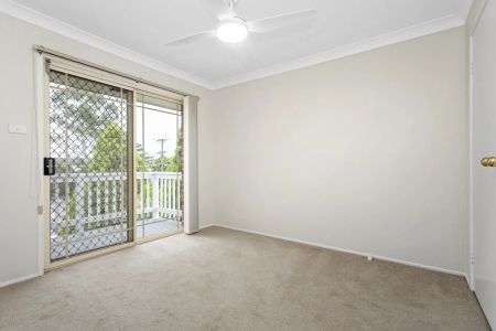 Quality 3 Bedroom Home in Highly Desirable Area - Photo 4