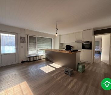 Gelijkvloerse woning met 3 slaapkamers, dubbele garage en tuin - Photo 4