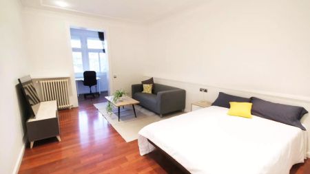 Room in a shared 5-bedroom apartment for rent in la Dreta de l'Eixample, all bills included - Foto 4