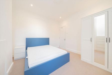 4 bedroom flat to rent - Photo 3