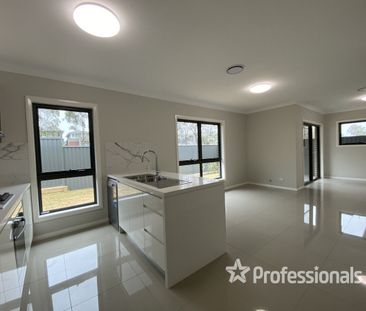 36 Vito Glade, Riverstone NSW 2765 - Photo 4