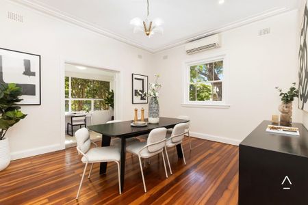 Stately Full Brick Residence - Photo 2