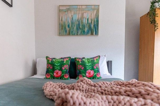 18 bedroom house share to rent - Photo 1