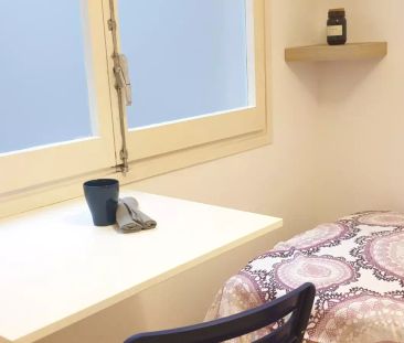 Comfy room with single bed for rent in Eixample - Foto 6