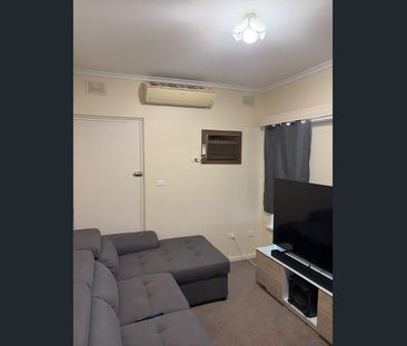 Low-Maintenance Living in Prime Clearview Location - Photo 2