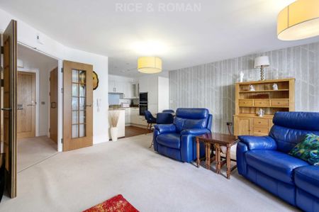2 Bedroom Apartment, Austin Place – Weybridge - Photo 2