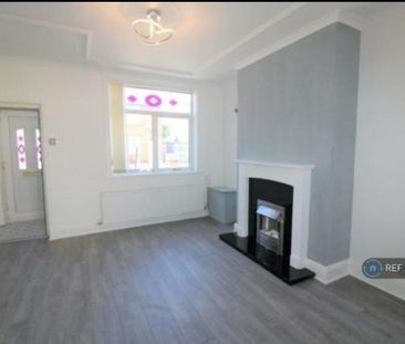 2 bedroom terraced house to rent - Photo 2