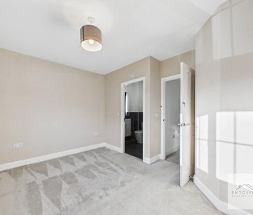 4 bedroom detached house to rent - Photo 1