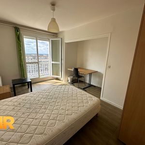 Location Appartement 1 pièce 74m² RENNES 35000 - Photo 2