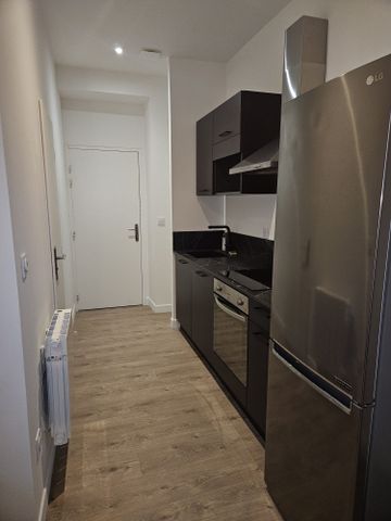 Location Appartement 2 pièces 32m² TAIN L HERMITAGE 26600 - Photo 2