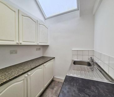 2 bedroom apartment to rent - Photo 2