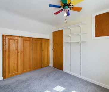 3 bedroom semi-detached bungalow to rent - Photo 3