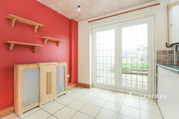 3 bedroom terraced house to rent - Photo 1