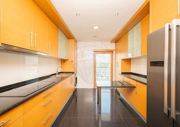 Apartamento T4 em Lisboa