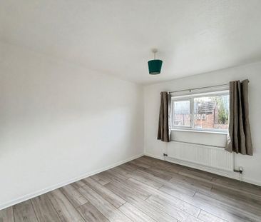 4 bedroom terraced house to rent - Photo 6